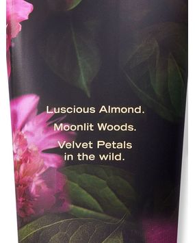 Crema Corporal Velvet Petals Untamed