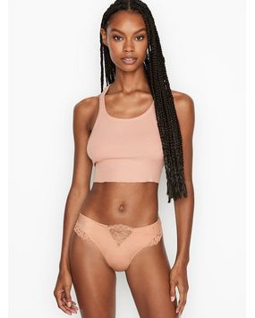 Panty Thong con Detalle de Micro Encaje